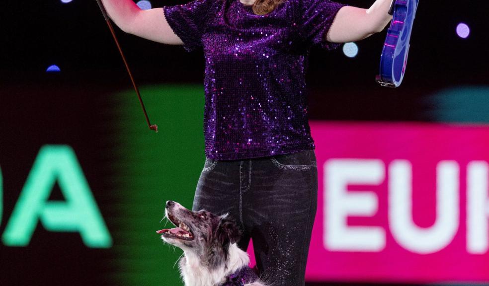 Lorna and Nora Crufts heelwork to music winner Lorna and Nora Crufts heelwork to music winner